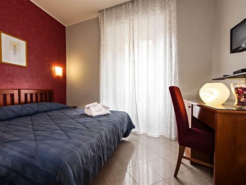 Hotel Ercoli House Rome Bagian luar foto